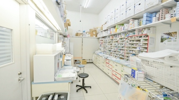 ウォンツ福山伊勢丘薬局の調剤室
