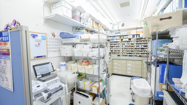 ウォンツ平和大通り薬局の調剤室