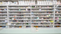 ウォンツ薬局白島通り店の薬棚