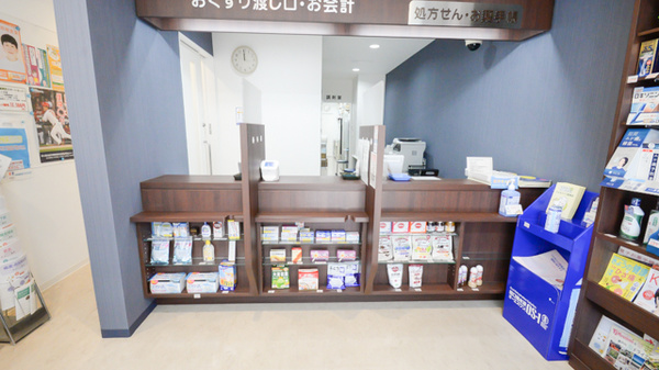 ウォンツ薬局白島通り店の受付/カウンター