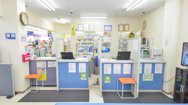 ウェルネス薬局　塩冶店の受付/カウンター