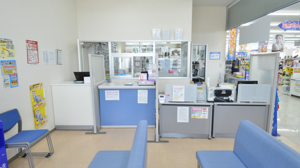 ウェルネス薬局　白枝店の受付/カウンター