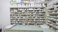 ウォンツ千代田薬局の薬棚