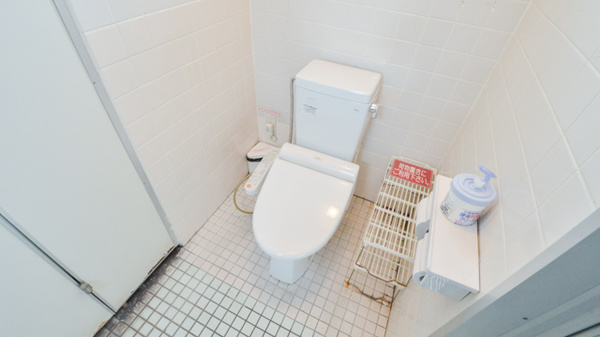 ウォンツ下温品薬局のお手洗い