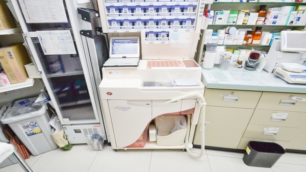 ウォンツフォレオ広島東薬局の調剤器具