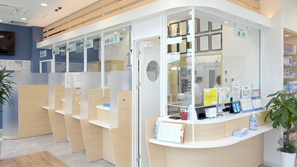 ウォンツ薬局安佐市民病院店の受付/カウンター