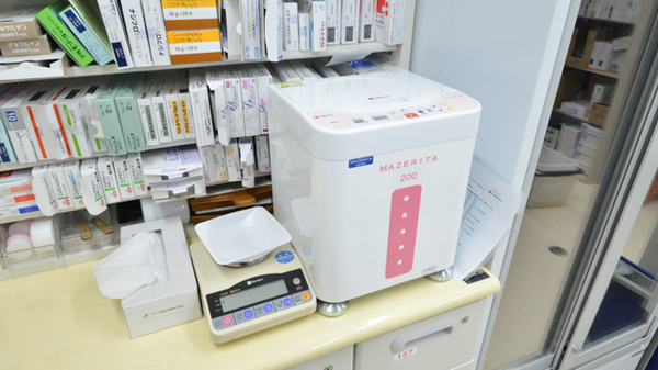 ウェルネス薬局　春日店の調剤器具