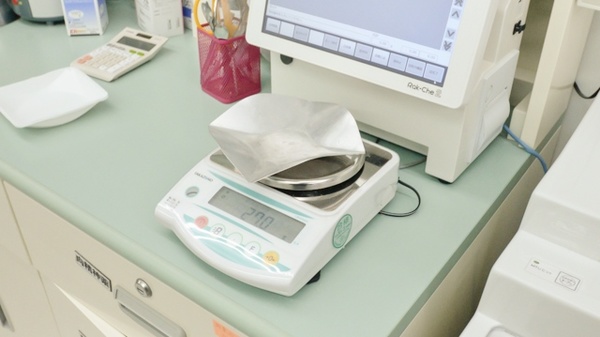 ウォンツ薬局日赤病院前２号店の調剤器具