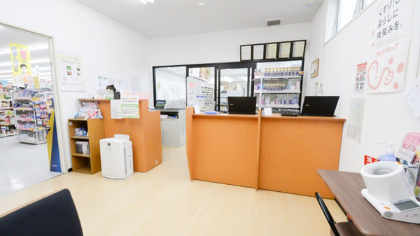 レデイ薬局鷹子店の受付/カウンター