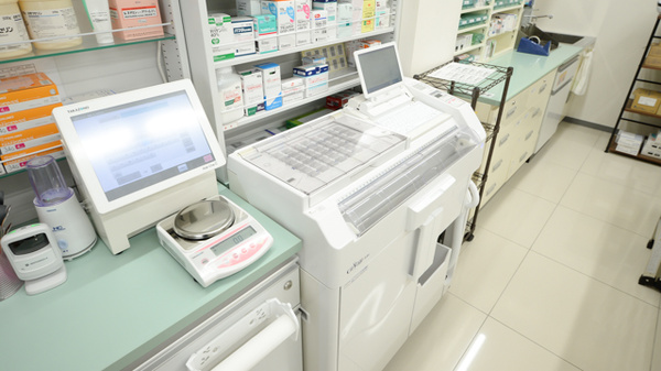 レデイ薬局余戸店の調剤器具