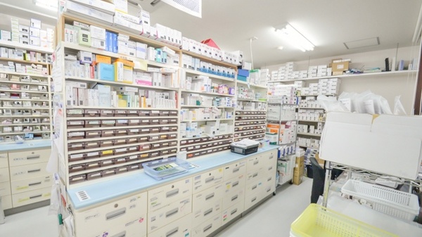 レデイ中央調剤薬局の調剤室