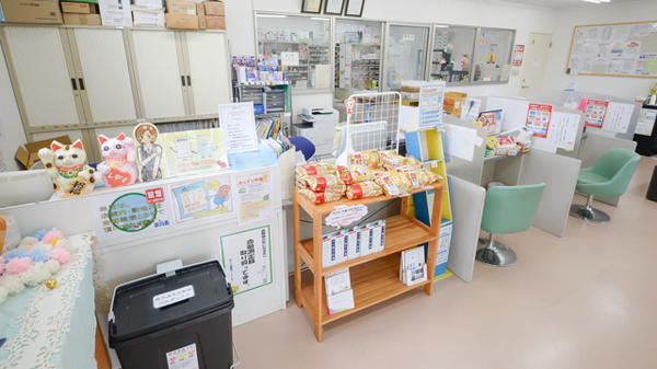 レデイいよ米湊調剤薬局の受付/カウンター