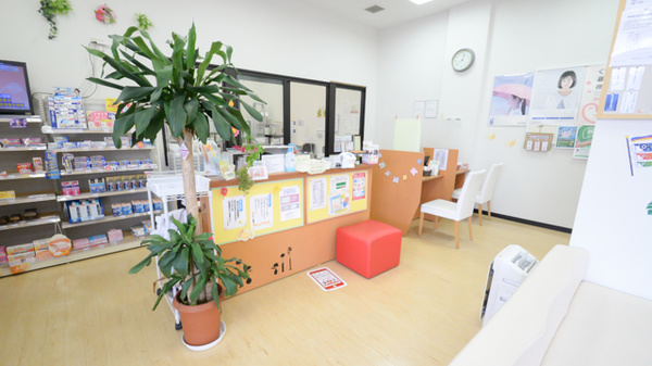 レデイ薬局古三津店の受付/カウンター