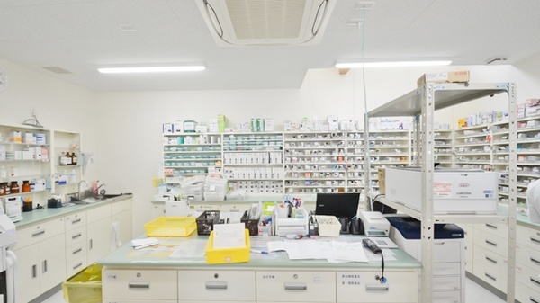 レデイ薬局馬木店の調剤室