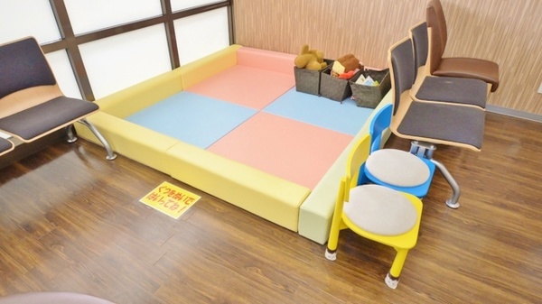 レデイ薬局和気店のキッズ用設備