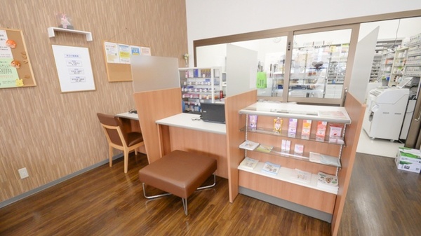 レデイ薬局和気店の受付/カウンター