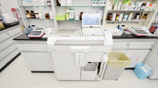 レデイ薬局和気店の調剤器具