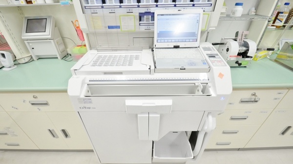 レデイ薬局星の岡店の調剤器具