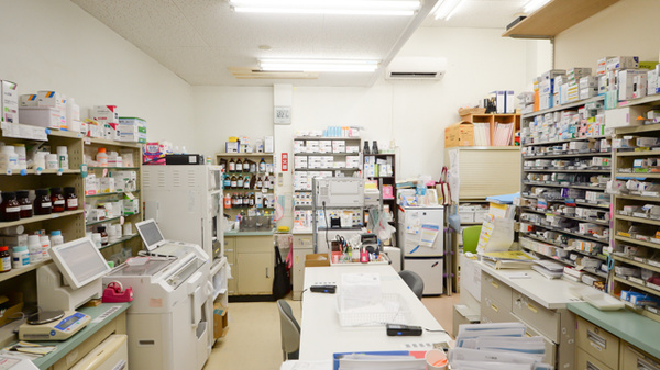 レデイ薬局十川店の調剤室