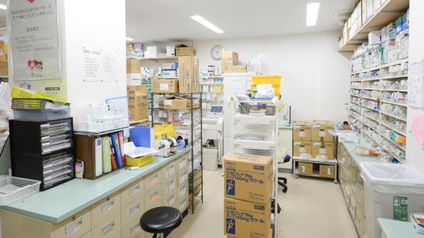 レデイ薬局藤塚店の調剤室