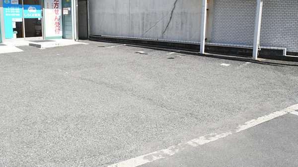しろくま薬局古川橋店の駐車場