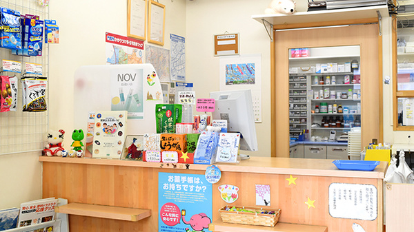 しろくま薬局古川橋店の受付/カウンター