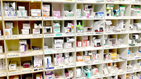 新小岩調剤薬局の薬棚