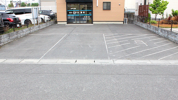 くるみ薬局の駐車場