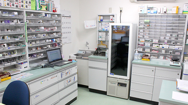 みかん薬局　荒川店の調剤室