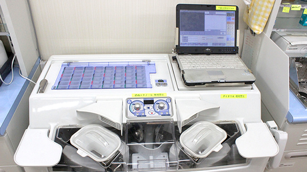 キョーワ薬局　栄生店の調剤器具