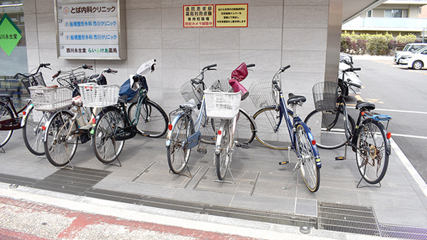有限会社西川永生堂らいふけあ薬局の駐輪場