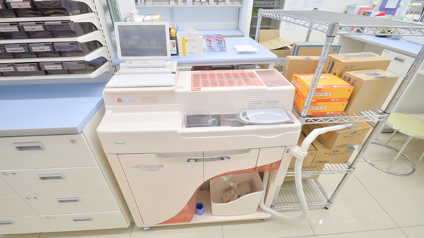 スギ薬局　牛久保店の調剤器具