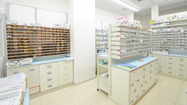 スギ薬局　玉出店の調剤室