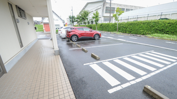 ハロー薬局　豊田竜神店の駐車場