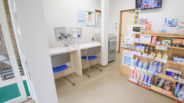 ナツメ薬局 堀田店の受付/カウンター