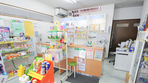 ハロー薬局　加子母店の受付/カウンター
