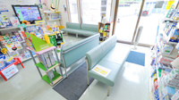 ハロー薬局　加子母店の待合スペース
