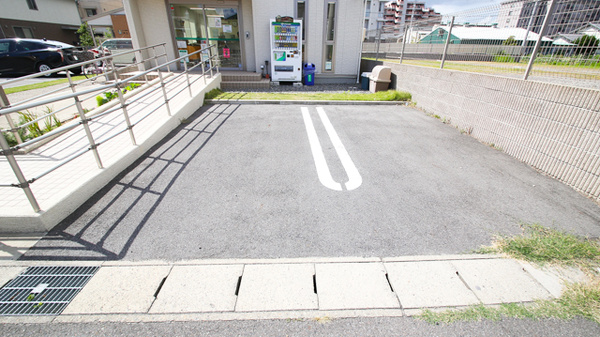 ハロー薬局　今伊勢店の駐車場