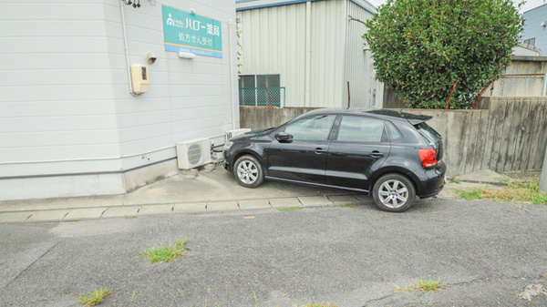 ハロー薬局　津北店の駐車場