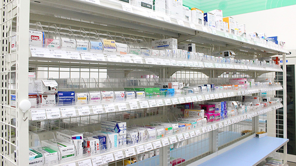 ドラッグセイムスゆめまち習志野台モール薬局の薬棚