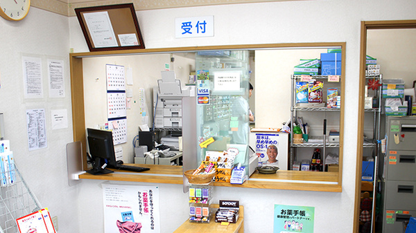 下小路薬局の受付/カウンター
