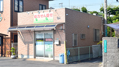 ドクトル薬局　家原寺店の外観
