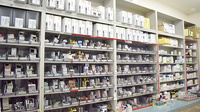 聖和堂薬局の薬棚