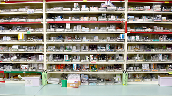 たんぽぽ薬局　大高店の薬棚