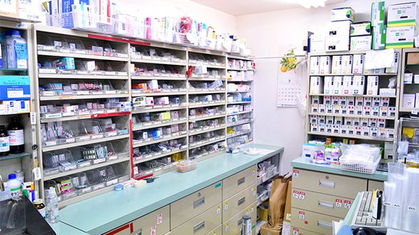 エール薬局　かづらしま店の調剤室