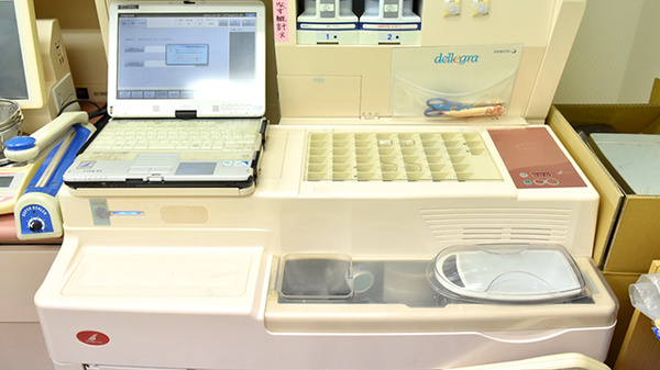 エール薬局　あき店の調剤器具