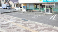 つくし薬局　舘合店の駐車場