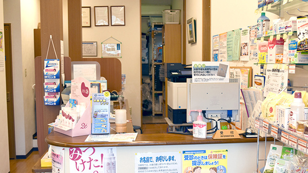 みやこ薬局　紫竹店の受付/カウンター