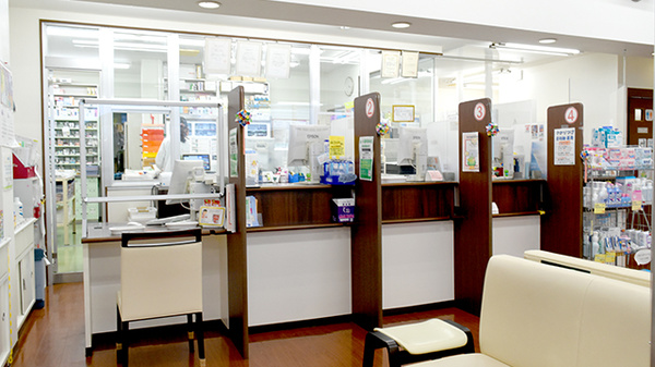 みやこ薬局　本店の受付/カウンター