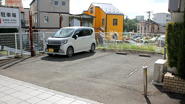 つくし薬局　下の橋店の駐車場
